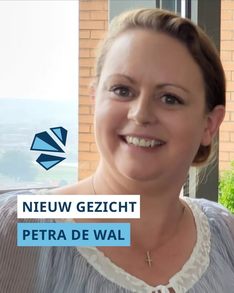 Portret van Petra met daarop de tekst 'nieuw gezicht' en 'Petra de Wal'.